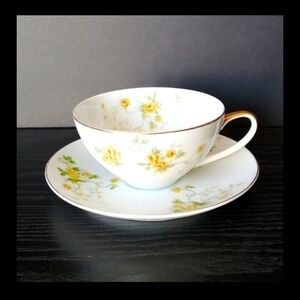 Vintage Meito Pair Japanese Fine Porcelain China Fontaine Cup & Saucer Set
